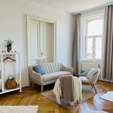 Modernes Design Apartment เวียนนา ภายนอก รูปภาพ